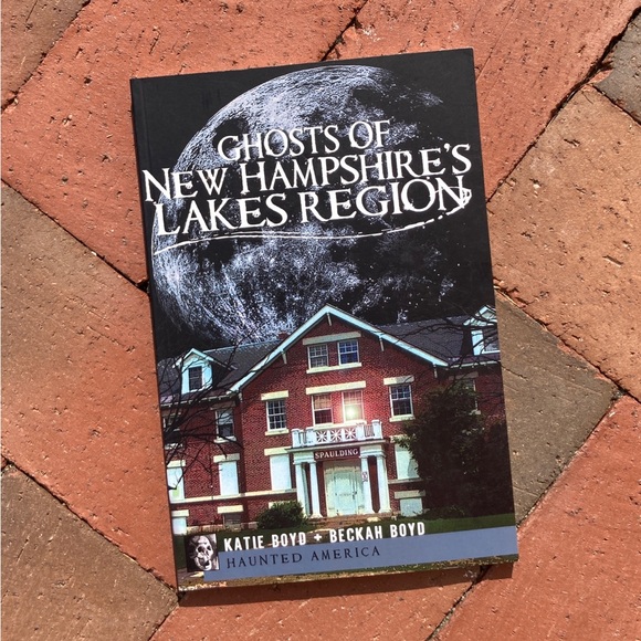 Ghosts of New Hampshire's Lakes Region Winnipesaukee Halloween Spooky - Picture 1 of 7